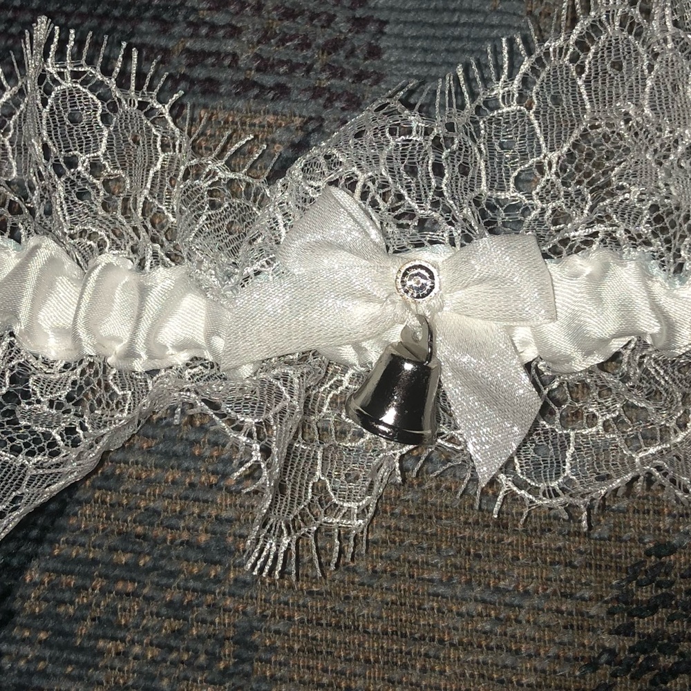 💍Victoria’s Secret Satin & Lace Wedding Garter - Picture 5 of 6